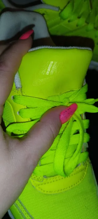 Zapatillas Nike Air Max 90 Amarillas fosforitas.