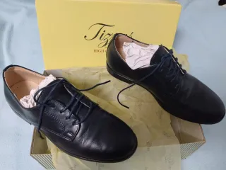 Zapatos Tizzas comunión azul