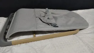 Hamaca bebé ergonómica gris