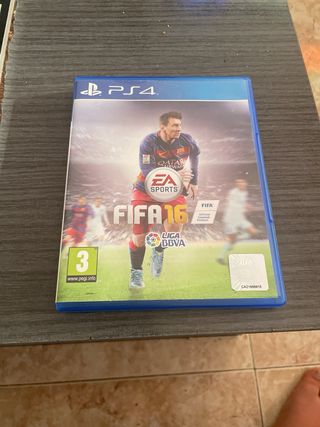 PS4 seminueva, 2 mandos y 9 juegos