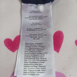 Vestido elegante azul marino con detalle en fucsia