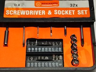 Juego de 32 Destornilladores y Puntas