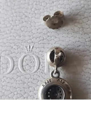 Cordón llavero y pendiente Pandora