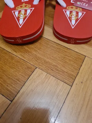 Chanclas Real Sporting Gijón Talla 37/38