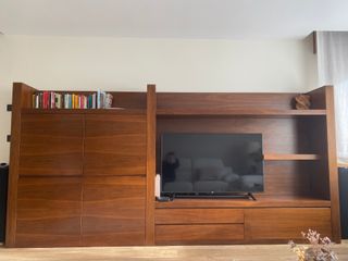 Mueble de salón de madera