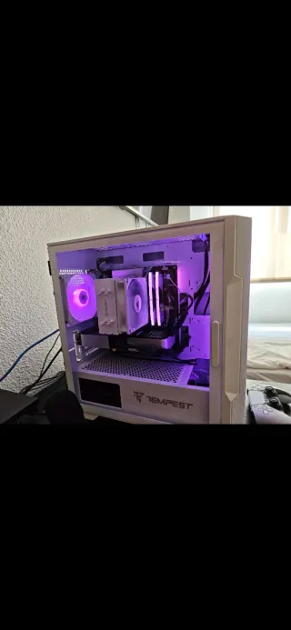 Armado, limpieza y actualización de PC a medida.