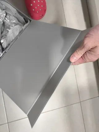 Caja Reebok gris plateada