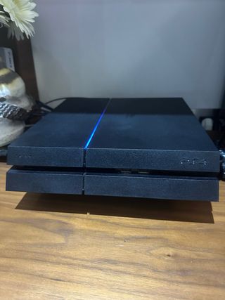 PS4 500GB + 11 Juegos