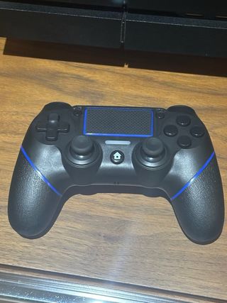 PS4 500GB + 11 Juegos