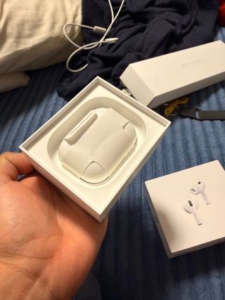 iPhone 16 Pro Max + AirPods Pro + Apple Watch