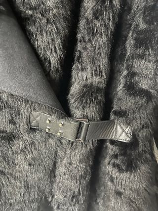 Abrigo Bershka Negro Talla M