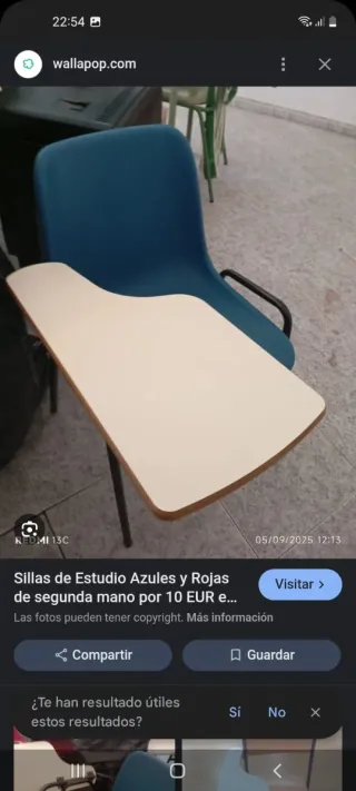 Silla azul con pala blanca