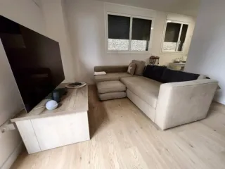 Divano modulare Ikea beige e grigio