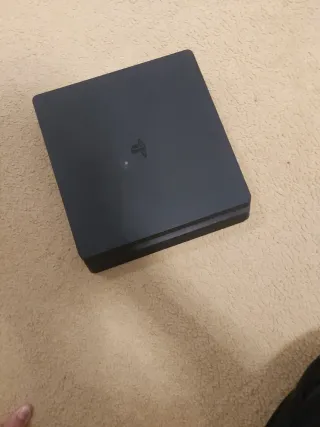 PS4 (PlayStation 4) Negra + Juegos