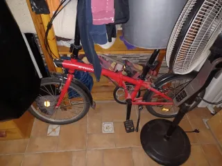 Bicicleta plegable roja