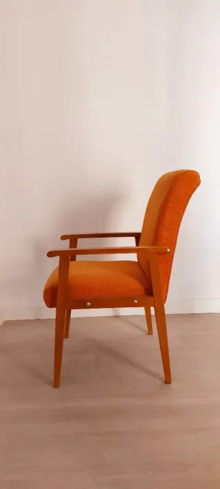 Butaca de madera maciza