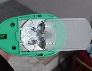 Perforatrice a forma di fiore