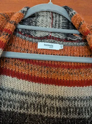 Chaqueta punto asimétrica colores otoño