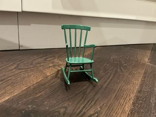 Mecedora ratoncito Maileg verde oscuro