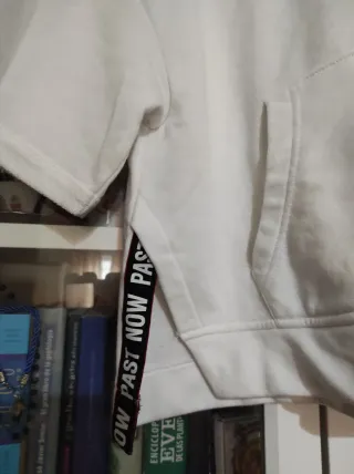 Lote 4 prendas Bershka: 3 sudaderas y 1 jersey