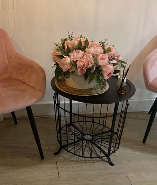 Mesa auxiliar redonda negra