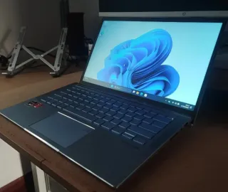 ASUS ZenBook 14 Ryzen 7 16GB RAM 512GB SSD