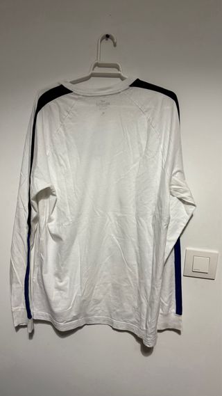 Camiseta Hollister blanca manga larga