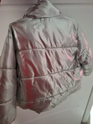 Cazadora metalizada Zara