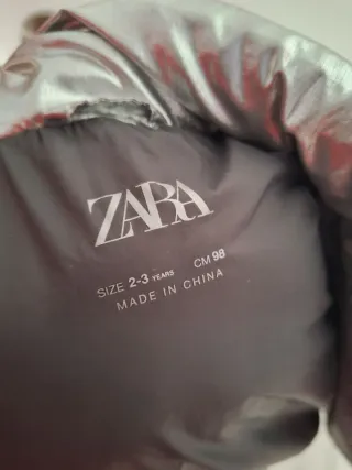 Cazadora metalizada Zara