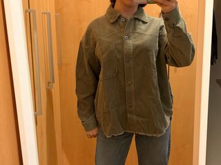 Chaqueta Zara verde militar pana