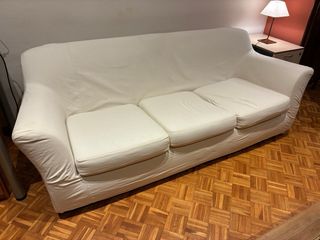 Divano bianco IKEA a tre posti con fodera lavabile