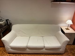 Divano bianco IKEA a tre posti con fodera lavabile