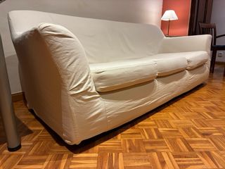 Divano bianco IKEA a tre posti con fodera lavabile