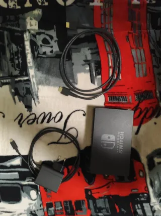 Nintendo Switch con accesorios + juego