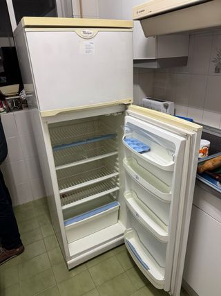 Frigorífico y congelador Whirlpool blanco