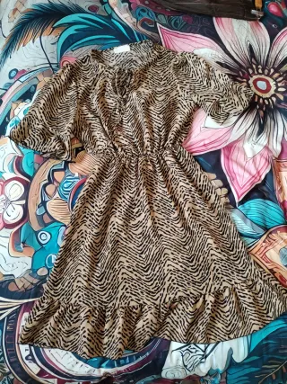 Abito fantasia zebrata beige e nero