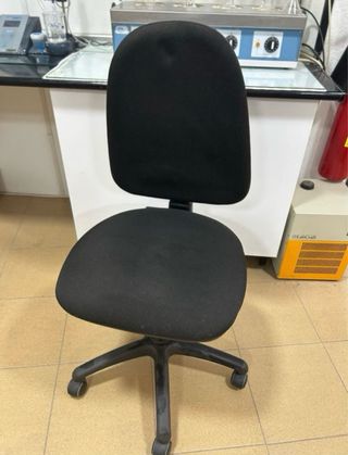 Silla de oficina negra