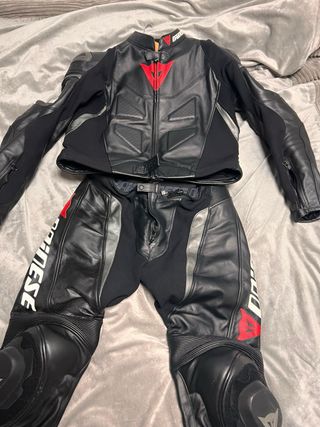 Mono Dainese Laguna Seca Talla 52