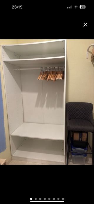 Guardaroba Pax bianco di Ikea