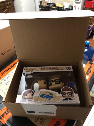 Funko Pop! Ellie & Carl 2 Pack nuevo.