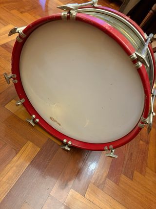 Tambor Percussion con aro rojo