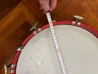 Tambor Percussion con aro rojo