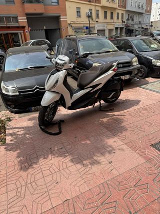 Piaggio Beverly 400