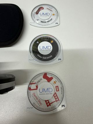 Consola Sony PSP Negra + 4 Juegos