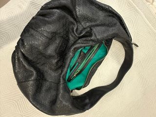 Bolso Piel Negro Corte Inglés.
