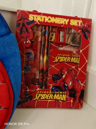 Zainetto Spiderman con set cancelleria