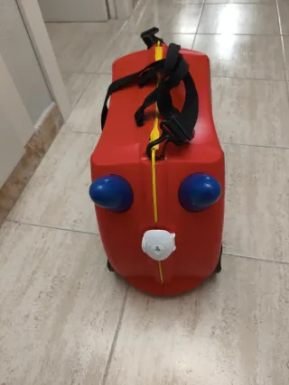 Maleta infantil Trunki roja camión de bomberos