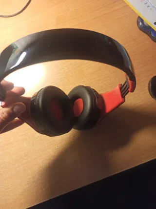 Auriculares Alexly LPT660 Negro y Rojo