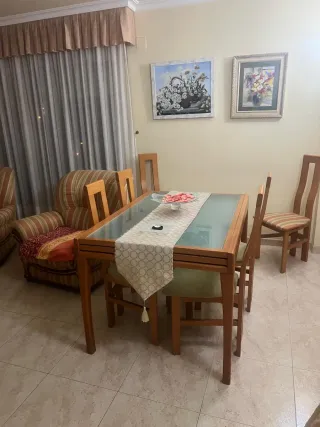 Mesa de comedor cristal y 6 sillas madera