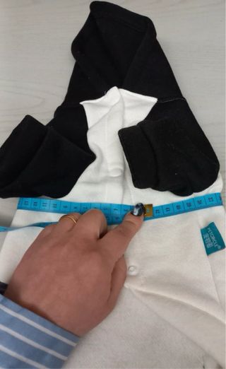 Felpa calda New York bianca e nera per cani